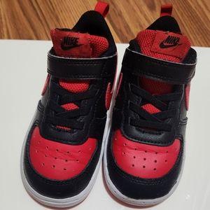 Nike Court borough low size 8c